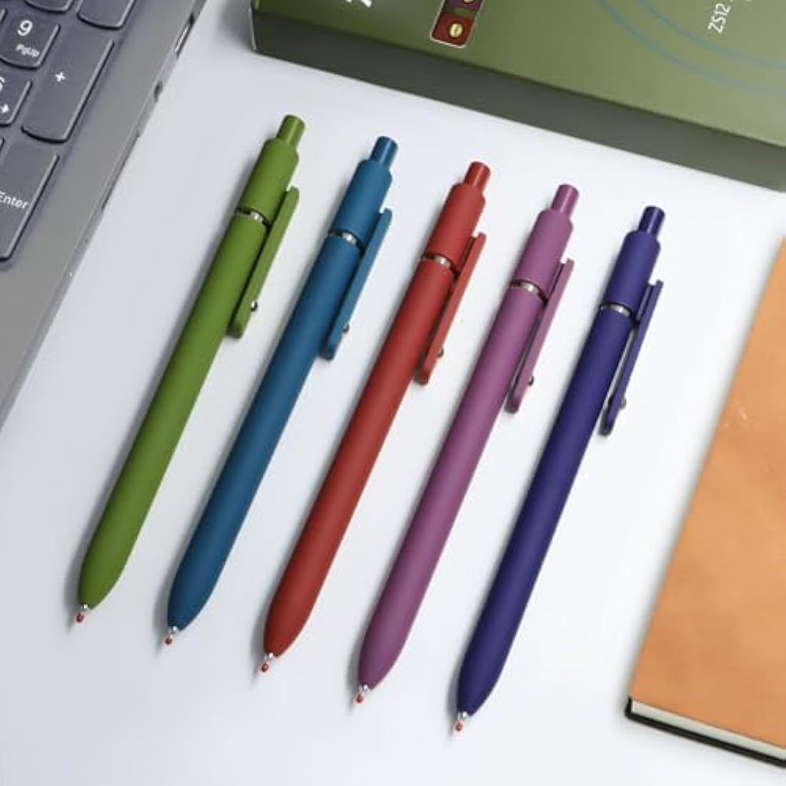UIXJODO Gel Pens, 5 Pcs 0.5mm Japanese Black Ink Pens Fine Point Smooth Writing Pens with Silicone Grip, High-End Series Metal Clip Retractable Pens (5 Pcs Vintage)