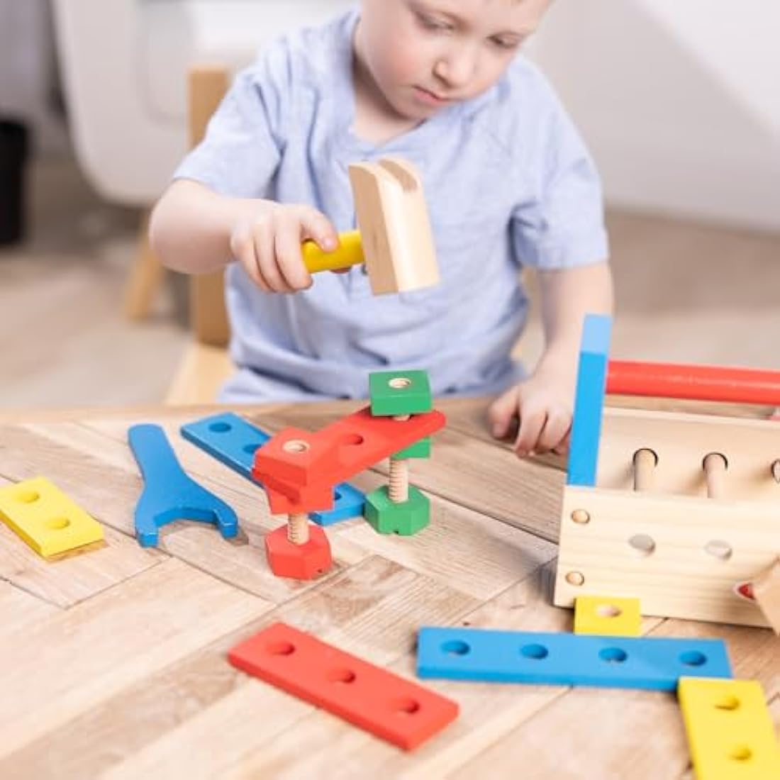 Melissa & Doug Take-Along Tool Kit Wooden Construction and Building Set (24 pcs) Pretend Play Toy for Kids Age 3+