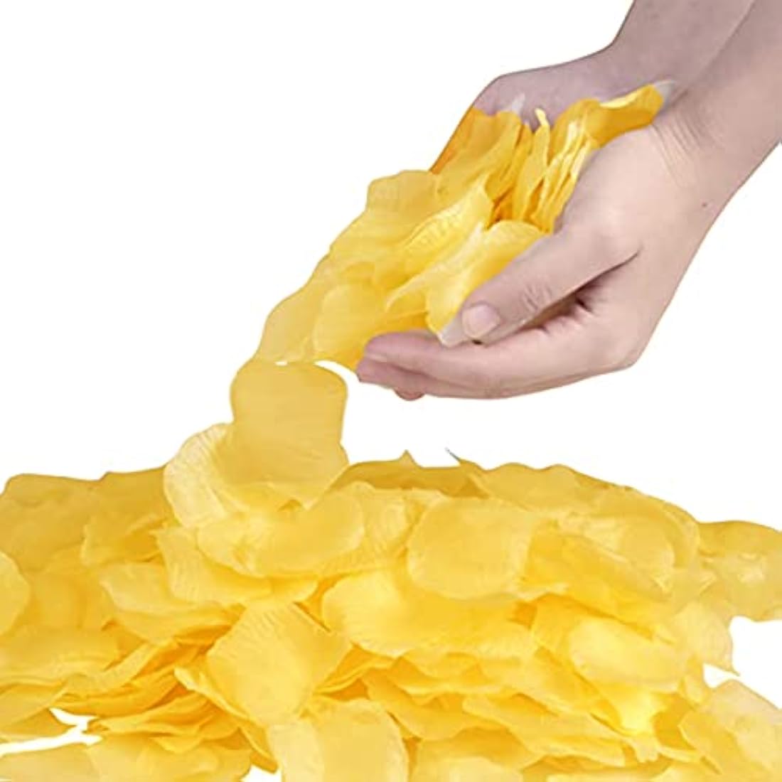 SamHeng 1000Pcs Rose Petals Artificial Silk Petals for Wedding Party Valentine's Day Romantic Decorations Confetti Table Fake Flowers Roses Petals Yellow