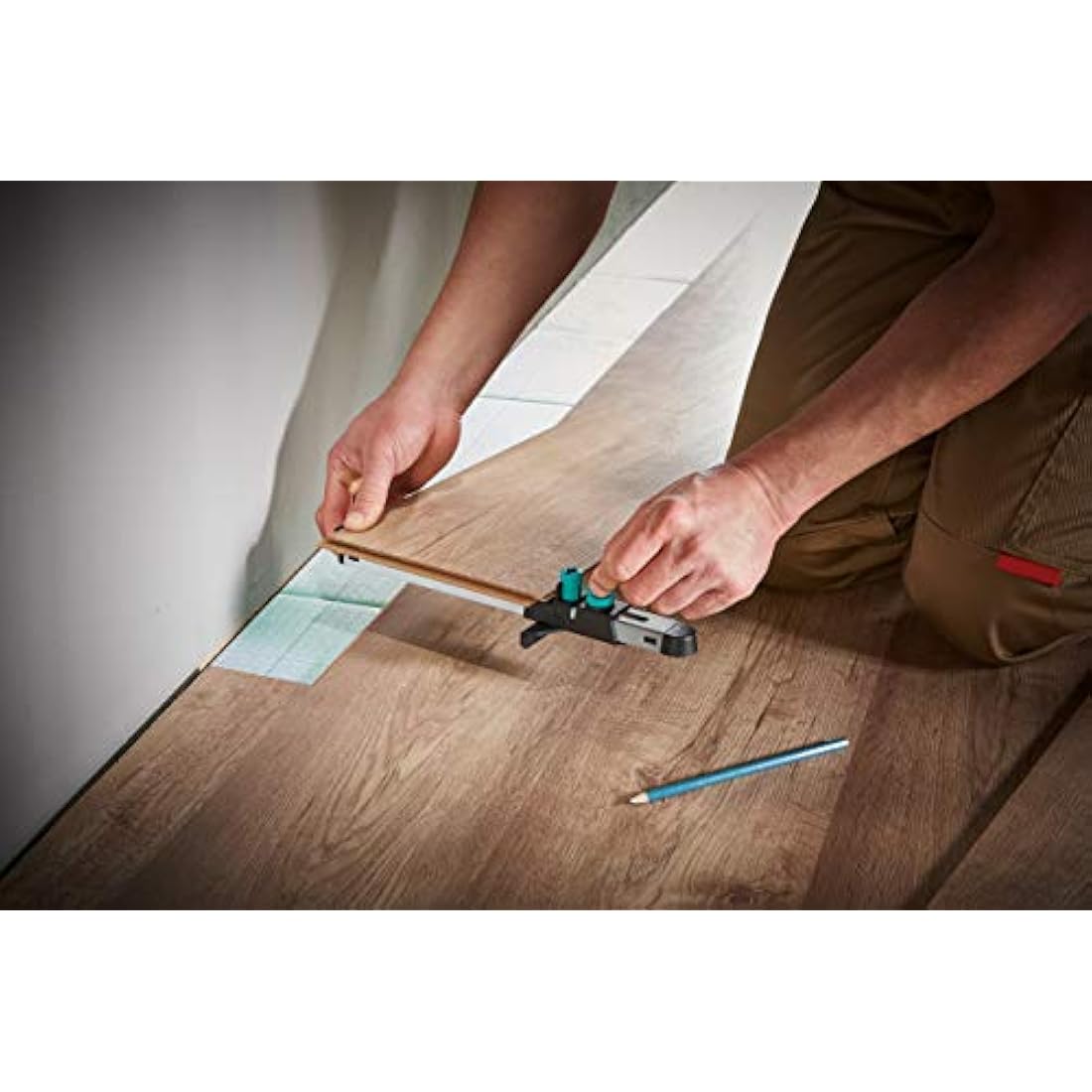 wolfcraft “Fitting Laminate and Design Flooring” Success Kit I 6976000 I Complete Set consisting of Universal Angle & Try Square, Contour Gauge and Laminate Fitter