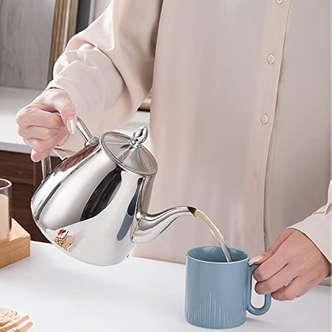 SANQIAHOME Stainless Steel Teapot Coffee Servers 70oz(2.0 litres) 6-8 Cups，Easy Pour Silver Tea Pot