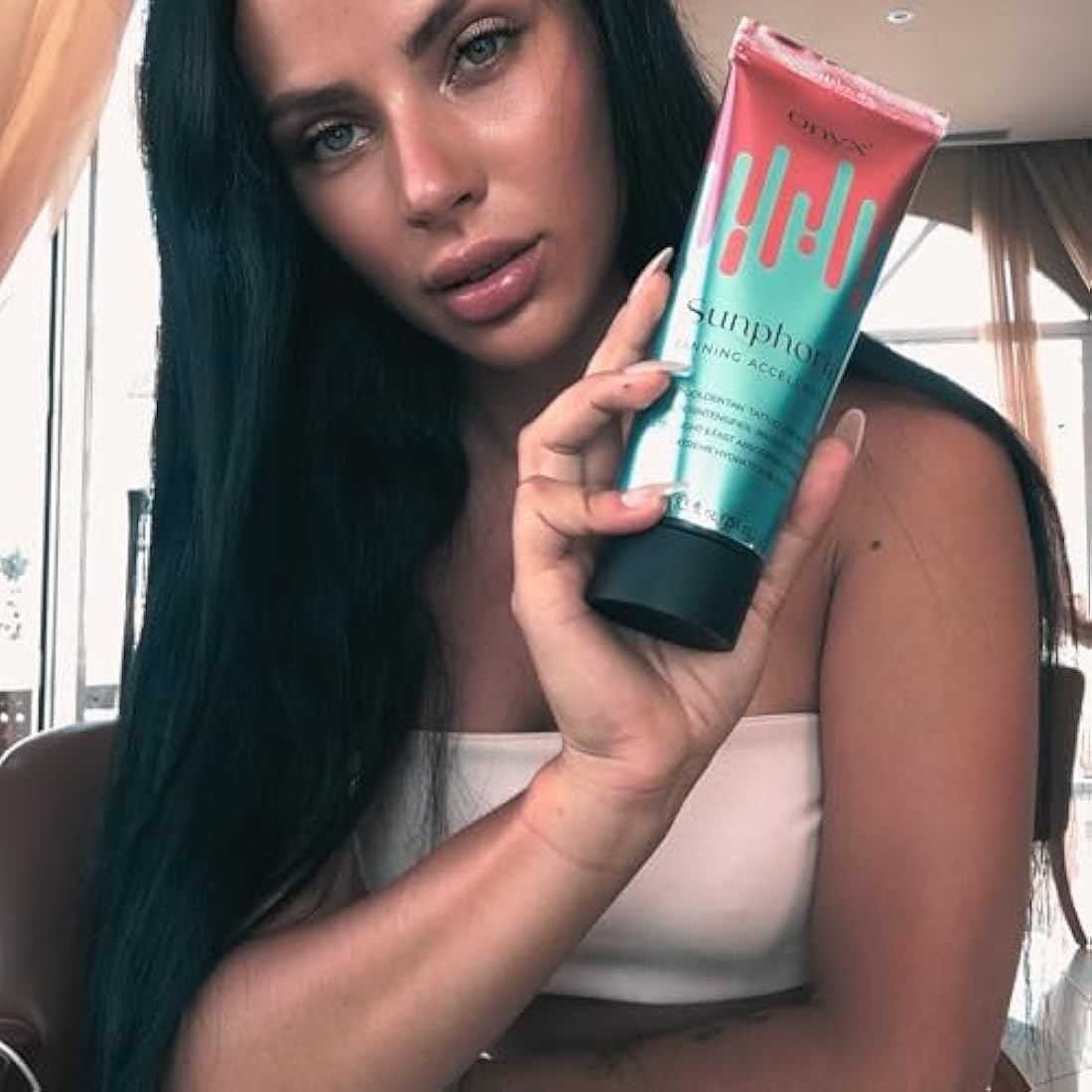 Onyx Sunphoria Tanning Accelerator | Hydrating Sunbed Cream for Deep Golden Results | Gradual Indoor & Outdoor Tan Enhancer | Smooth Streak-Free Finish with Long-Lasting Skin Moisturising