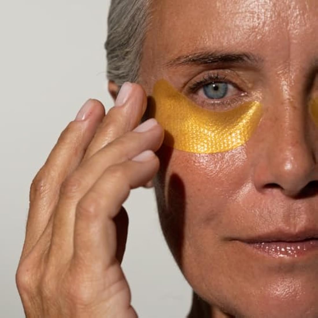 DAY+ | Anti-Aging Eye Patches | Fills Wrinkles & Fine Lines, Tones the Eye Contour | Rejuvenated Look | Hyaluronic Acid, Carambola, Provitamin B5 | 97% Natural Ingredients | Pack of 3 Pairs