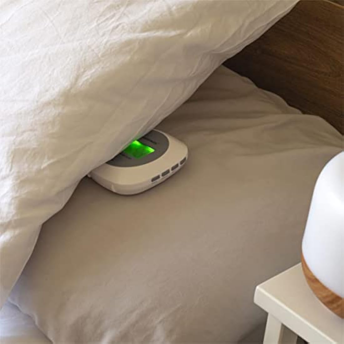 Aidapt Vibration Alarm Clock.Hearing Impaired,Deaf,Shift Workers, Don't Disturb Partner,LCD Display,Under Pillow using Strap with Clip,Built in Stand for Desk Mount,Snooze Function,Built in Back Light