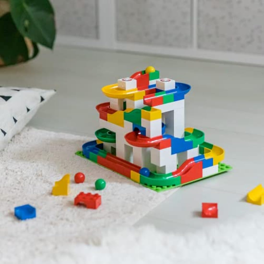 Hubelino 420480 Basic Building Box Marble Run, Compatible with Popular Building Block System, 123 pieces, for Ages 4 and Up, (Made in Germany)