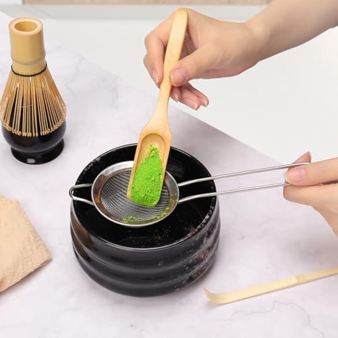 Geebuzz Matcha Whisk Set - Matcha Bowl and Bamboo Matcha Whisk, Scoop, Spoon, Sifter, Whisk Holder, 6pcs Perfect Matcha Starter Kit for Matcha Tea Ceremony (Black)