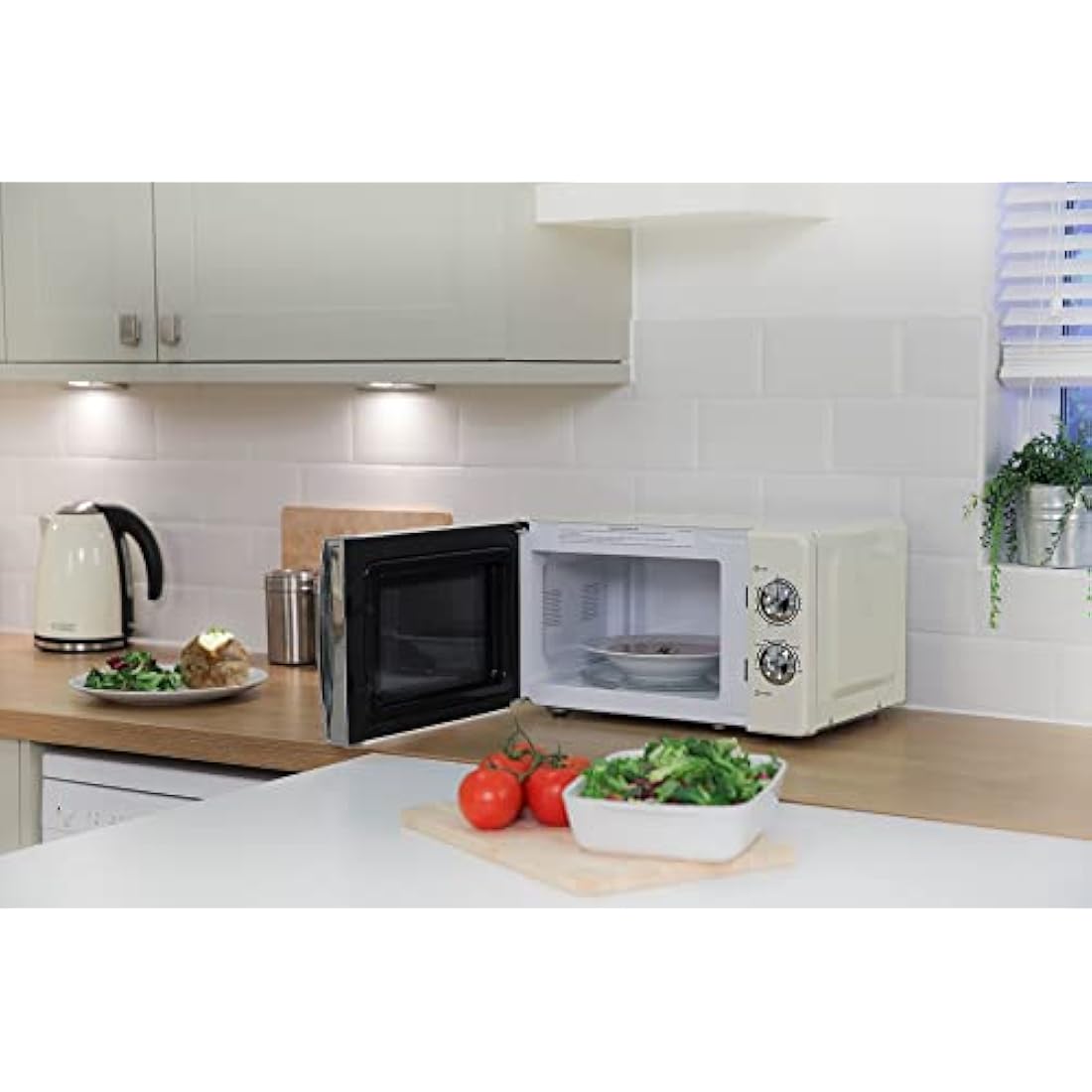 Russell Hobbs RHMM701C 17 Litre 700 W Cream Solo Manual Microwave with 5 Power Levels, Ringer & Timer, Defrost Setting, Easy Clean