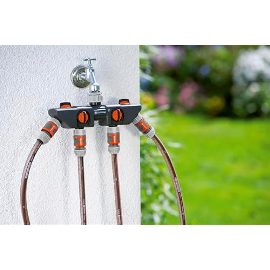 Gardena Four Channel Water Distributor: Connects up to Four Devices to The tap, can be Used with Gardena Water Computers and timers, Water Flow can be Regulated or Switched Off (8194-20)