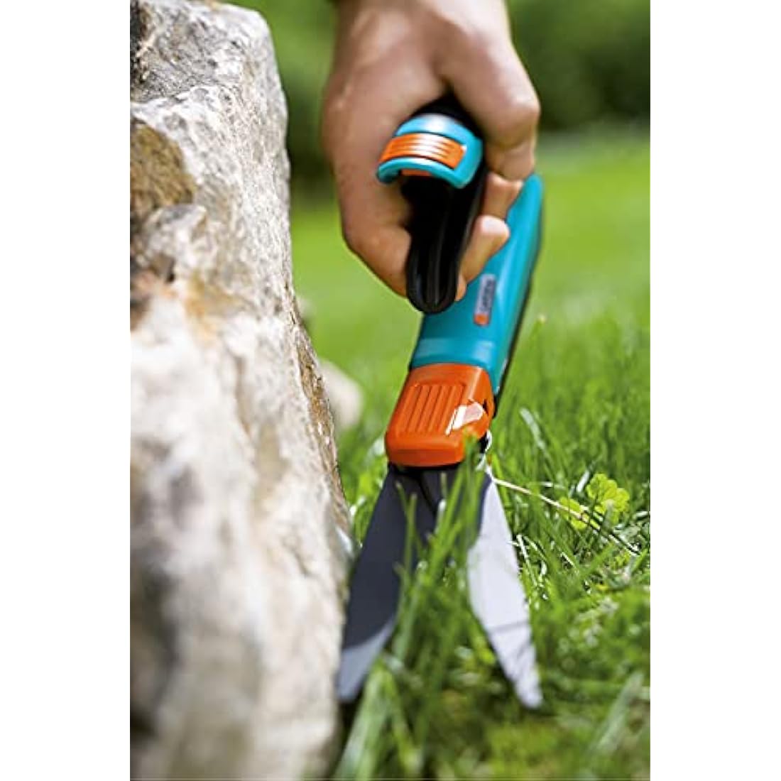 Gardena Comfort Grass Scissors, rotatable: Ideal Garden Scissors for The Exact Raskantcut, Suitable for Right and Left-handers, with Ergonomic Grip Shape for Lighter Cutting (8735-20)