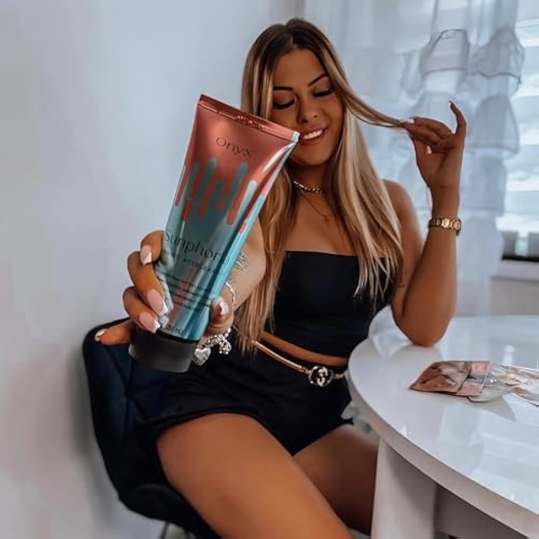 Onyx Sunphoria Tanning Accelerator | Hydrating Sunbed Cream for Deep Golden Results | Gradual Indoor & Outdoor Tan Enhancer | Smooth Streak-Free Finish with Long-Lasting Skin Moisturising