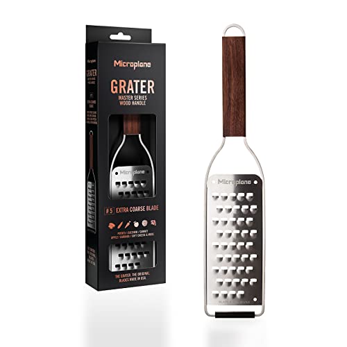 Microplane Kitchen Grater Extra coarse for Potato, Zucchini, Carrot, Apple, Cabbage and Cheese with Stainless Steel Blades - Made in USA