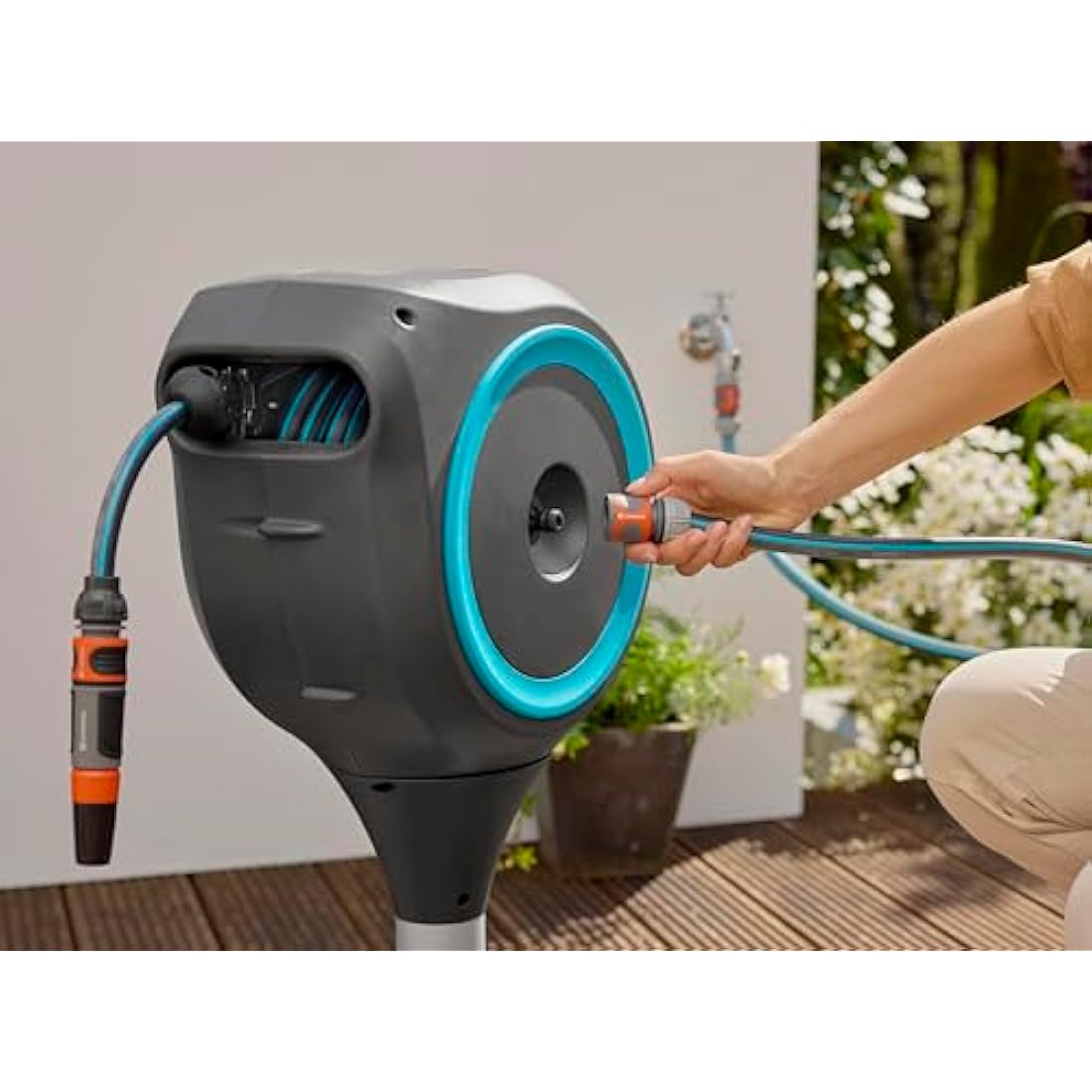 Gardena Patio Hose Box Rollup M: Weatherproof Box with roll-up Technology and 20m Hose, Irrigation of Medium-Sized Gardens with Patio, Automatic retraction, Turquoise (18615-20)