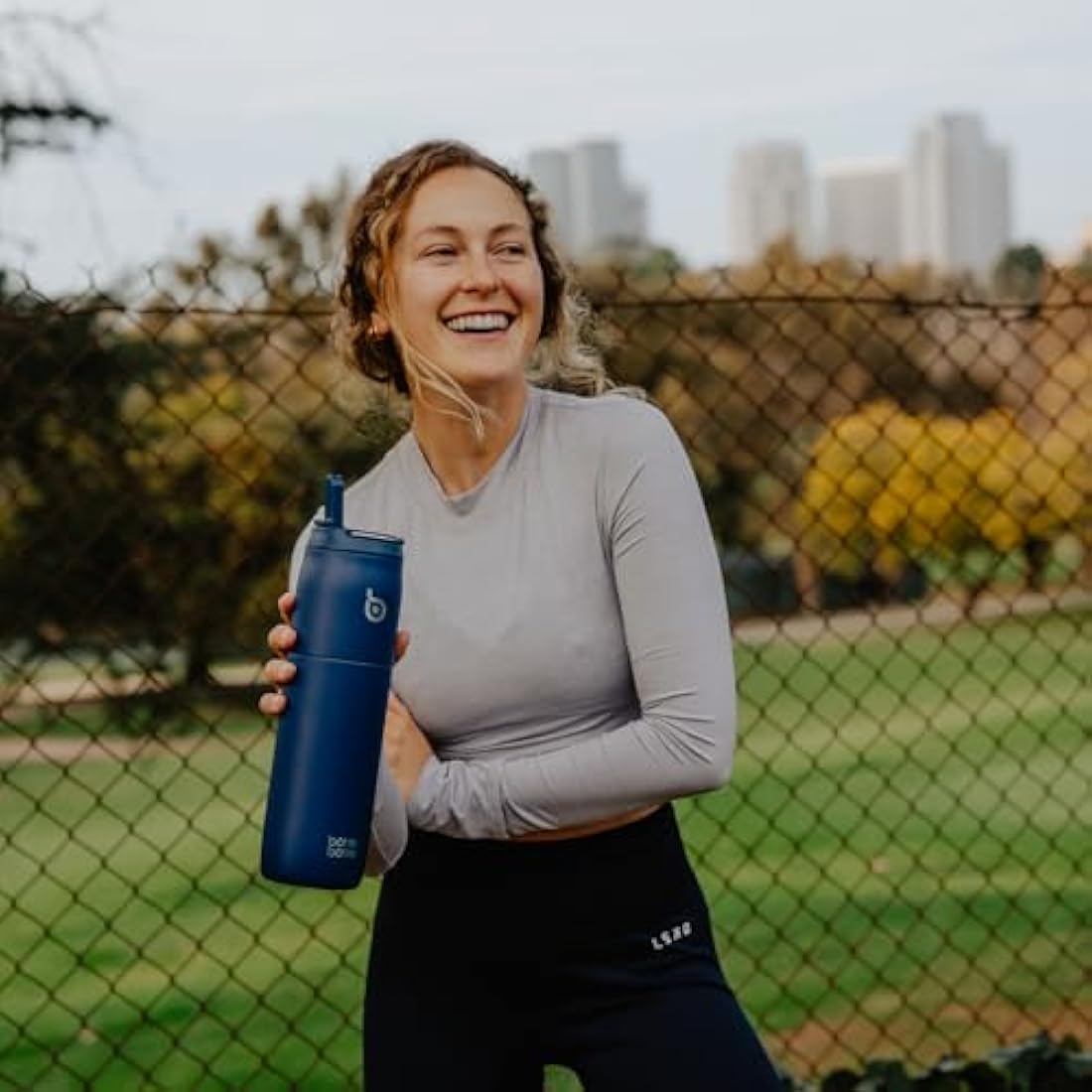 Bottle Bottle Insulated Water Bottle 950ml(32oz) with Straw and Lid for Sports and Gym Stainless Steel Metal Drink Flask for Hot Water with Handle (Indigo Blue)