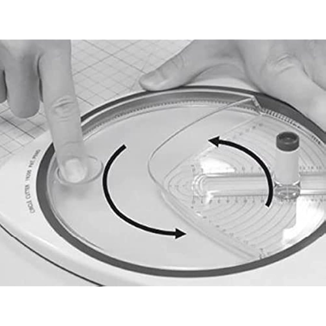 Rayher Circle Cutter for Crafting with 3 Replacement Blades, Paper Trimmer for Circles with a Diameter of 2.6–15 cm