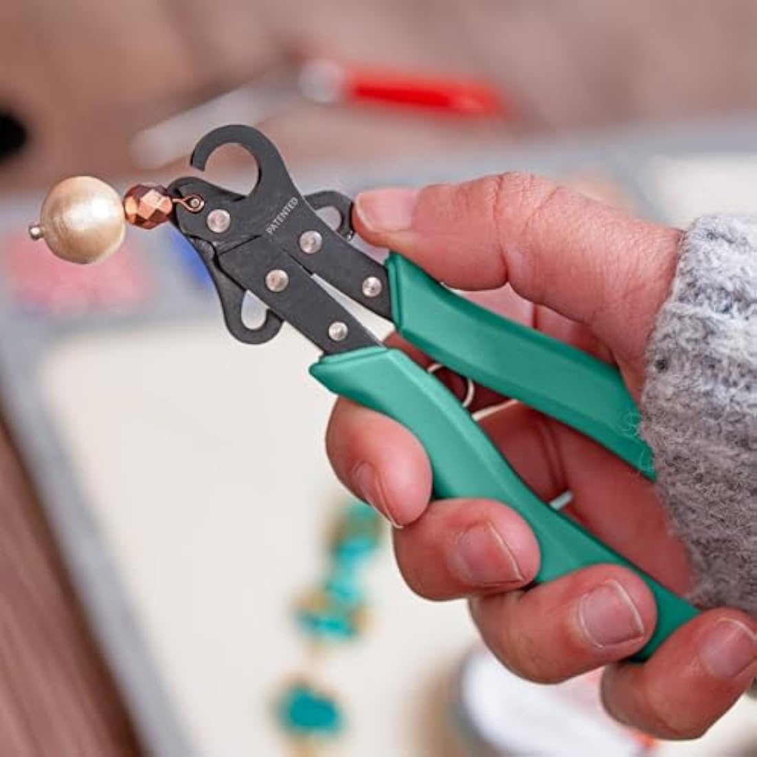 The Beadsmith Vintaj One Step Looper – Create and Trim Consistent 1.5 mm Loops for Jewelry, Use With 18-26g Craft Wire