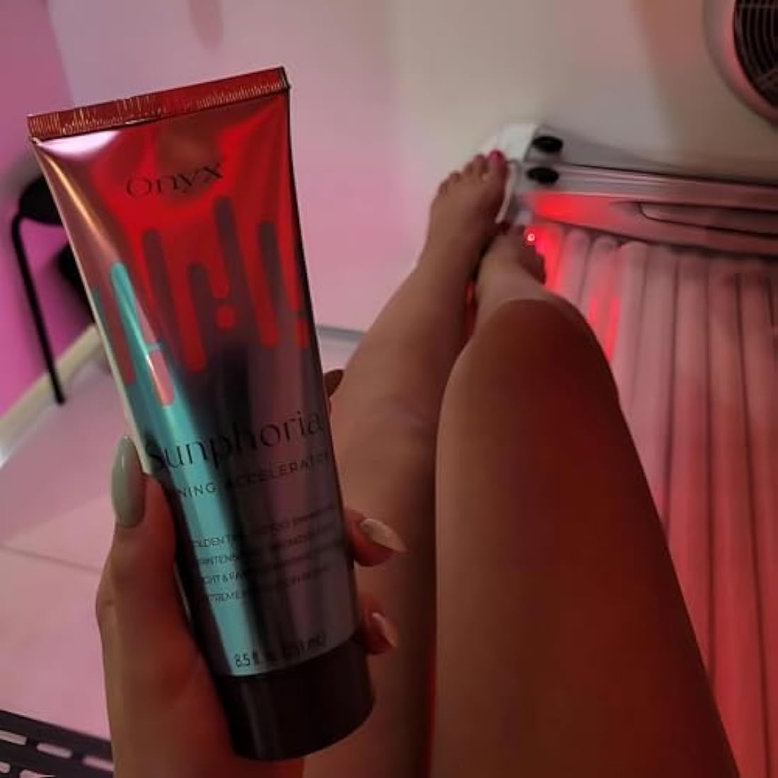 Onyx Sunphoria Tanning Accelerator | Hydrating Sunbed Cream for Deep Golden Results | Gradual Indoor & Outdoor Tan Enhancer | Smooth Streak-Free Finish with Long-Lasting Skin Moisturising