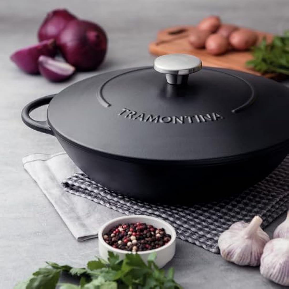 Tramontina Black Enamelled Cast Iron Wok | 32 cm (5 Litre) | Indoor & Outdoor Use