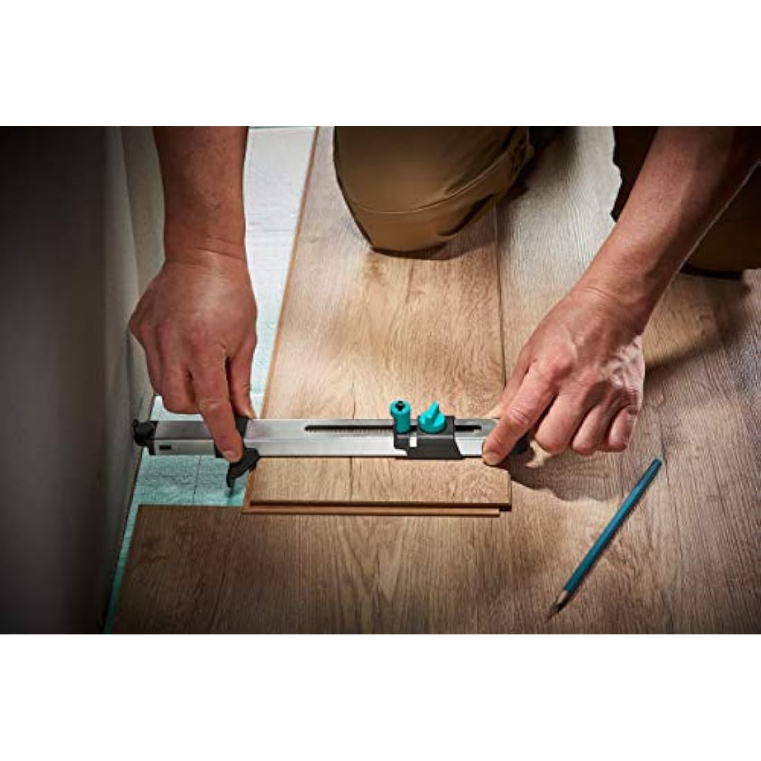 wolfcraft “Fitting Laminate and Design Flooring” Success Kit I 6976000 I Complete Set consisting of Universal Angle & Try Square, Contour Gauge and Laminate Fitter