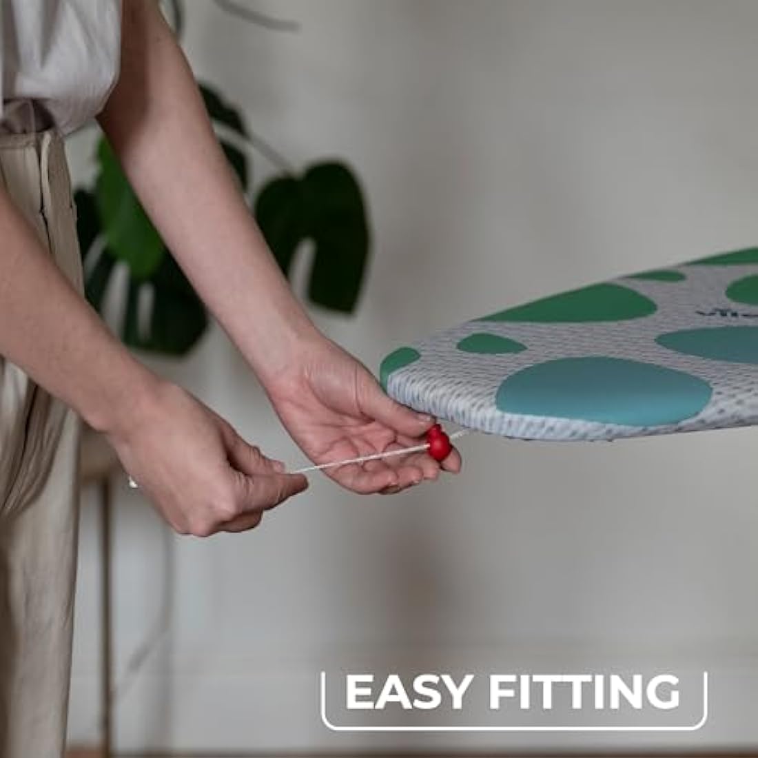 Vileda Park and Go Ironing Board Cover with Heat Resistant Parking Zone - Universal Size 30-45cm wide by 110-130cm long - Mint Grey