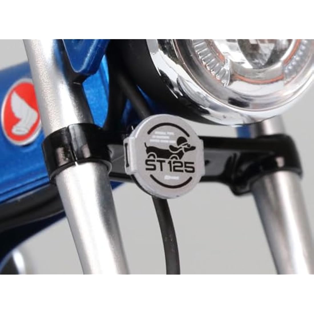 TAMIYA 14142 1:12 Honda DAX 125 Edition - Faithful Replica, Plastic Kit, Crafts, Model Kit, Assembly, Motorcycle Kit, Blue
