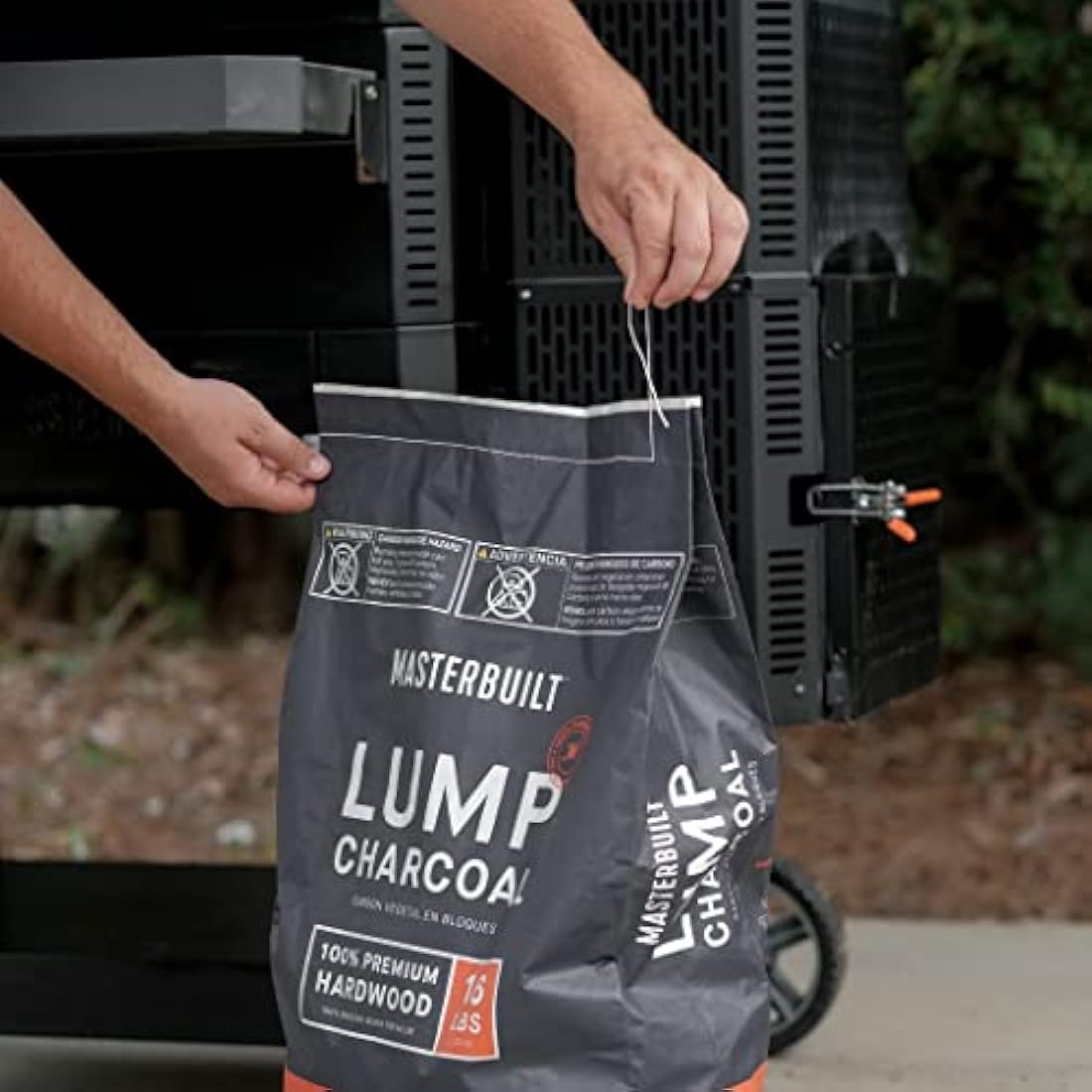 Masterbuilt MB20091621 Natural Reusable Lump Charcoal for BBQ, Smoking, Grilling. 16lbs , Black