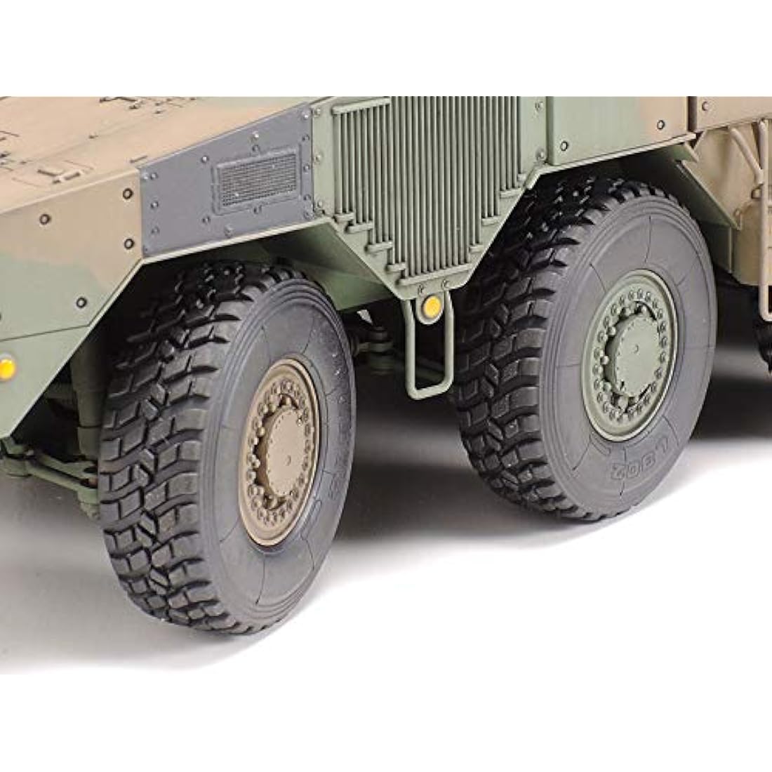 TAMIYA 35361-1:35 JGSDF MCV Type 16 (8x8) (2), Model Building, Plastic Kit, Hobby, Crafts, Gluing, Model Kit, Model, Assembly, Unpainted
