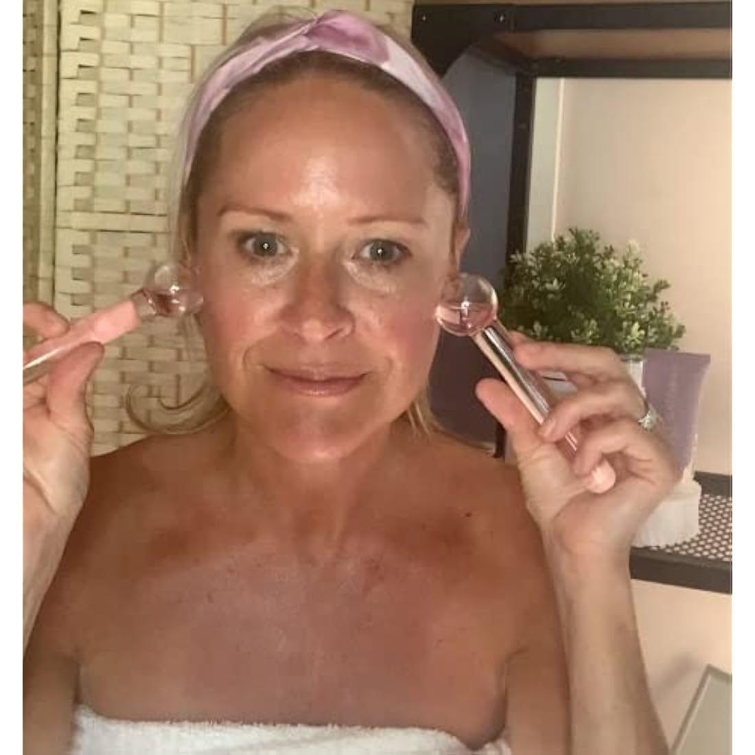 Gatineau - Cryo Globes, Facial Massage Roller, Cooling Beauty Tool for Face and Eyes (2 Globes), Smooths, Brightens & Tightens