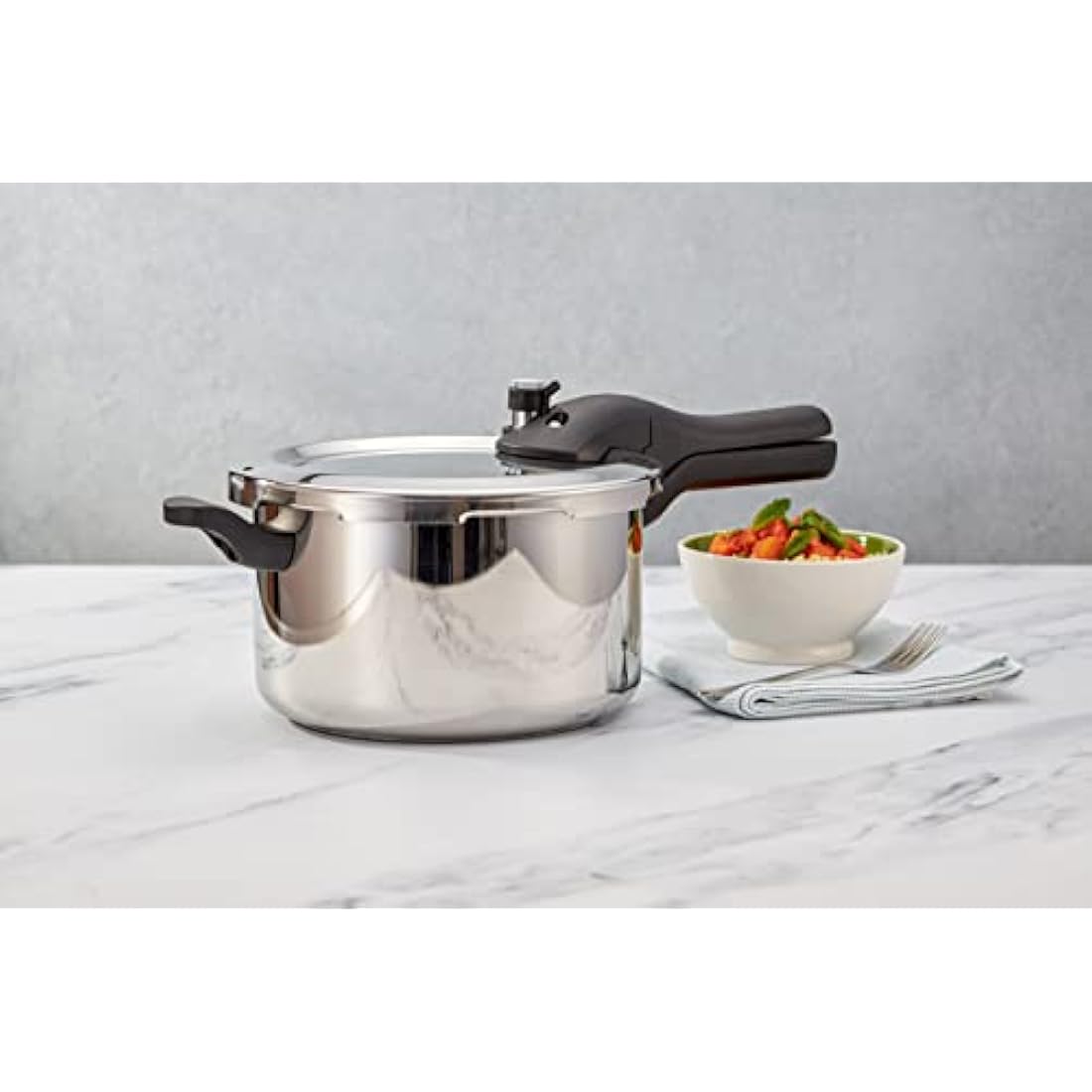 Judge Stainless Steel Pressure Cooker 5L, (25cm) With Steamer Basket, Great Healthier and Quicker Cookware, Suitable for All Hob Types