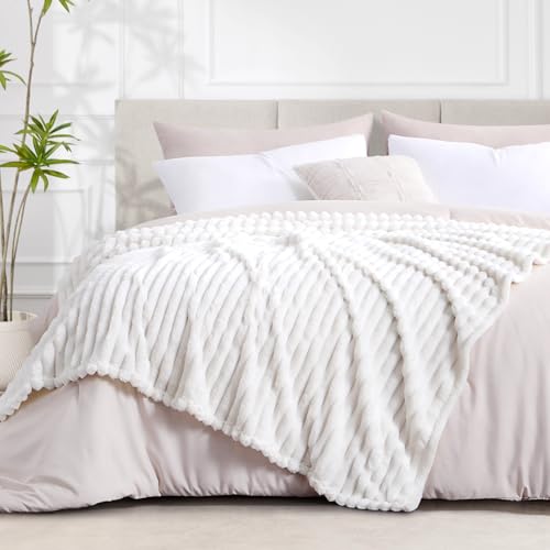 RUIKASI Fleece Throw Blanket for Sofa - King Size Fluffy White Throws for Sofas Extra Large, Soft Warm Blanket Throw for Couch, Luxury Decorative