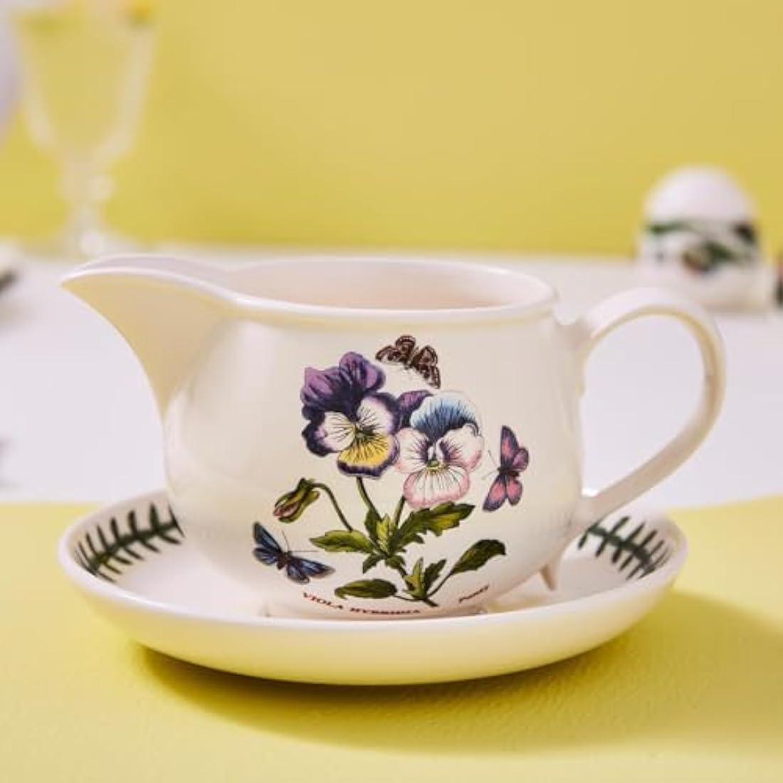 Portmeirion BG08535 Botanic Garden-1 pt. Gravy Boat and Stand (Romantic Shape), Ceramic, White
