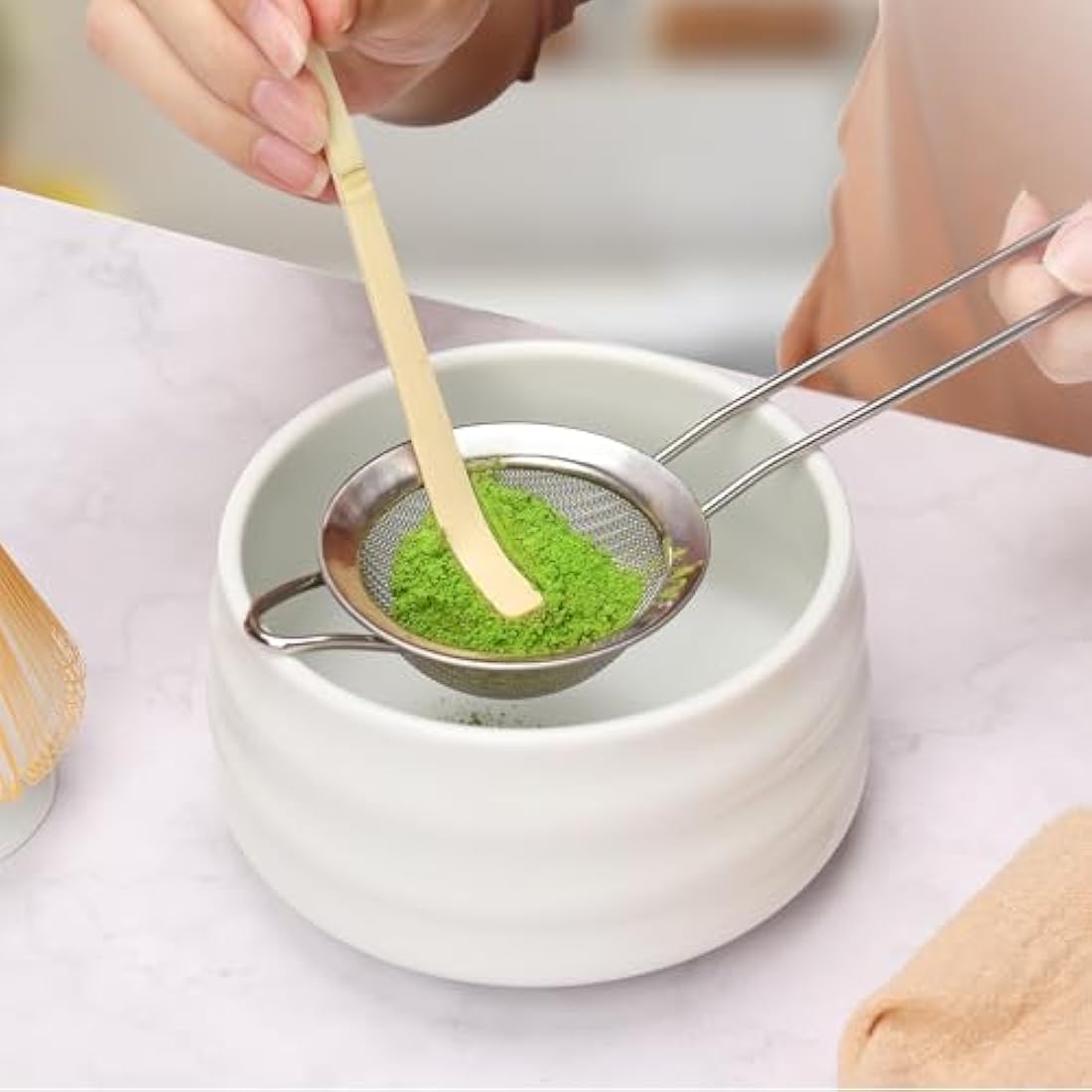 Geebuzz Matcha Whisk Set - Matcha Bowl and Bamboo Matcha Whisk, Scoop, Spoon, Sifter, Whisk Holder, 6pcs Perfect Matcha Starter Kit for Matcha Tea Ceremony (White)