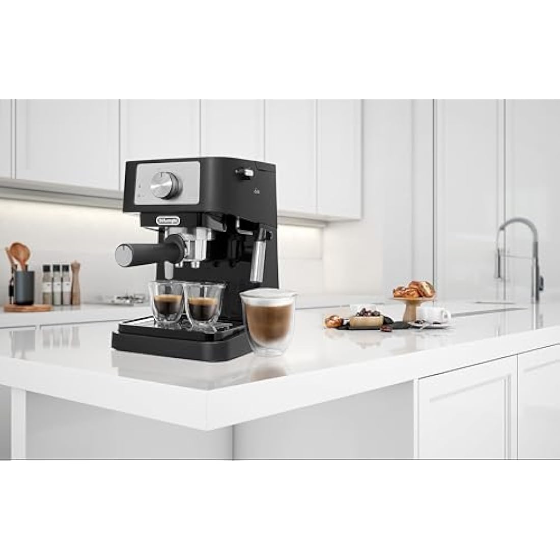 De'Longhi Stilosa EC260.BK, Traditional barista Pump Espresso Coffee Machine, Black