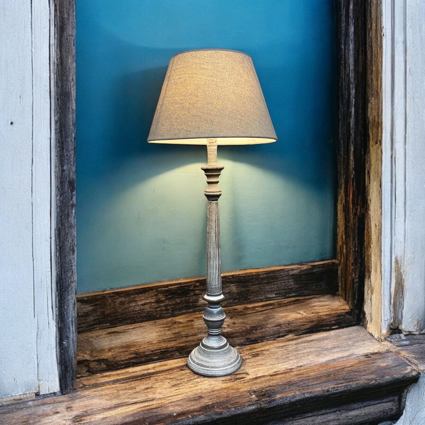 60CM TRADITIONAL LAMP AND SHADE