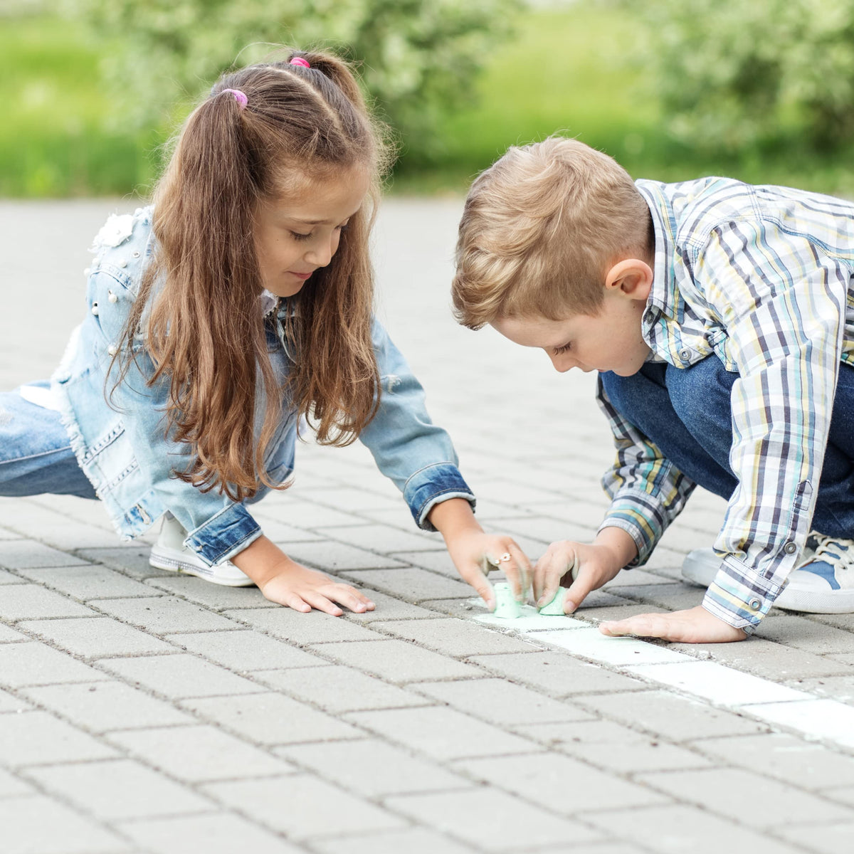 4E's Novelty 12-Box Sidewalk Chalk Set – Jumbo, Non-Toxic, Individually Wrapped Party Favors for Kids