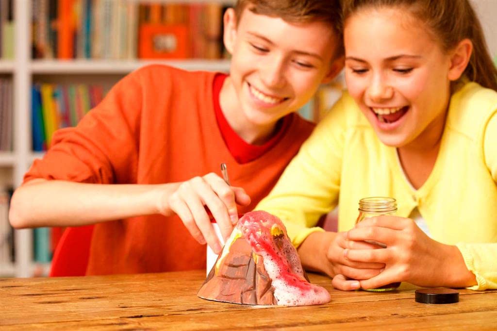 4M KidzLabs Volcano Making Kit – DIY STEM Science Kit for Ages 8+