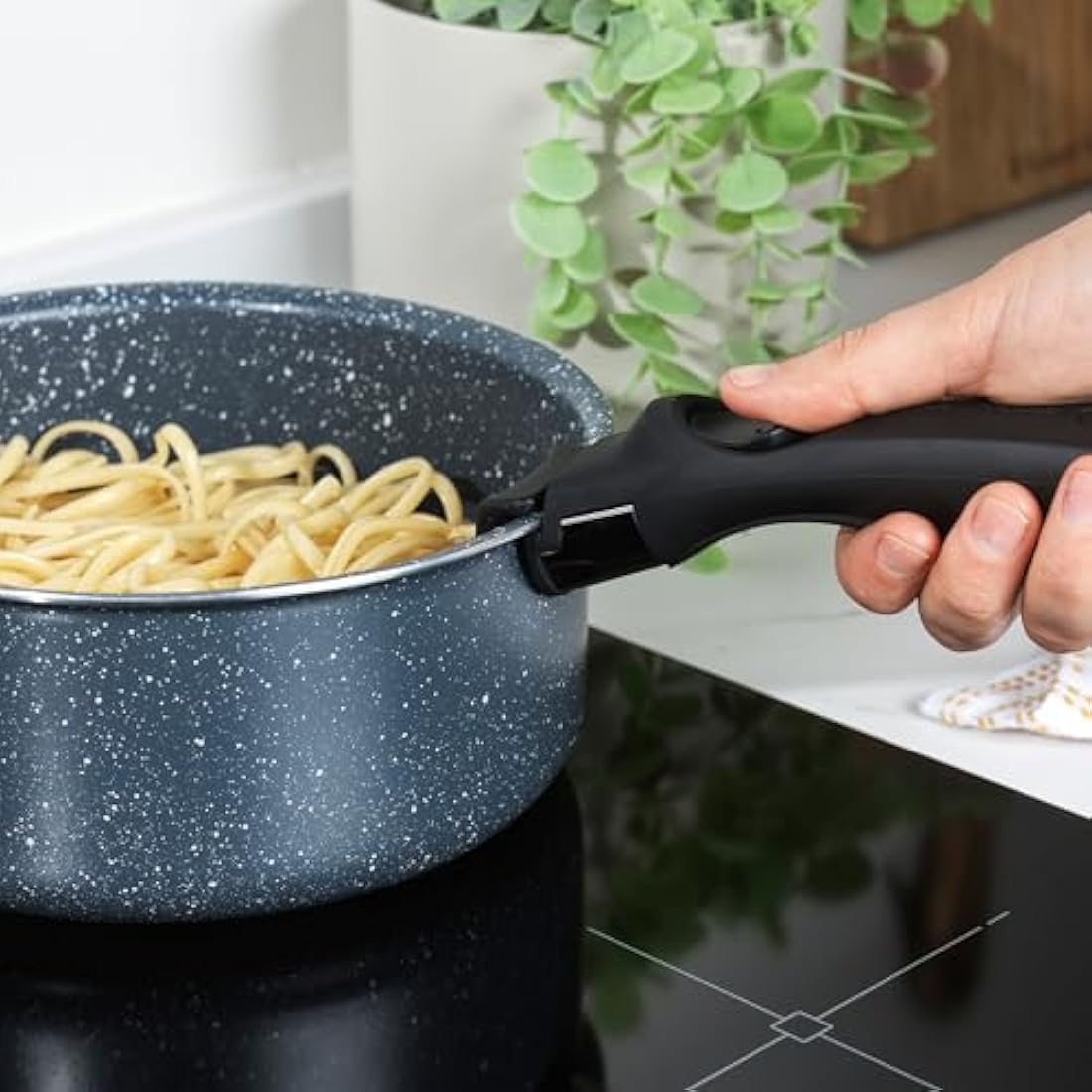 Russell Hobbs Nightfall Stone Saucepan Set – Smart Clip Non-Stick Pans, 16cm, 18cm, 20cm, Stay Cool Detachable Handle, Oven to Hob to Table Cooking, Space Saving Stackable Cookware, RH03294EU7