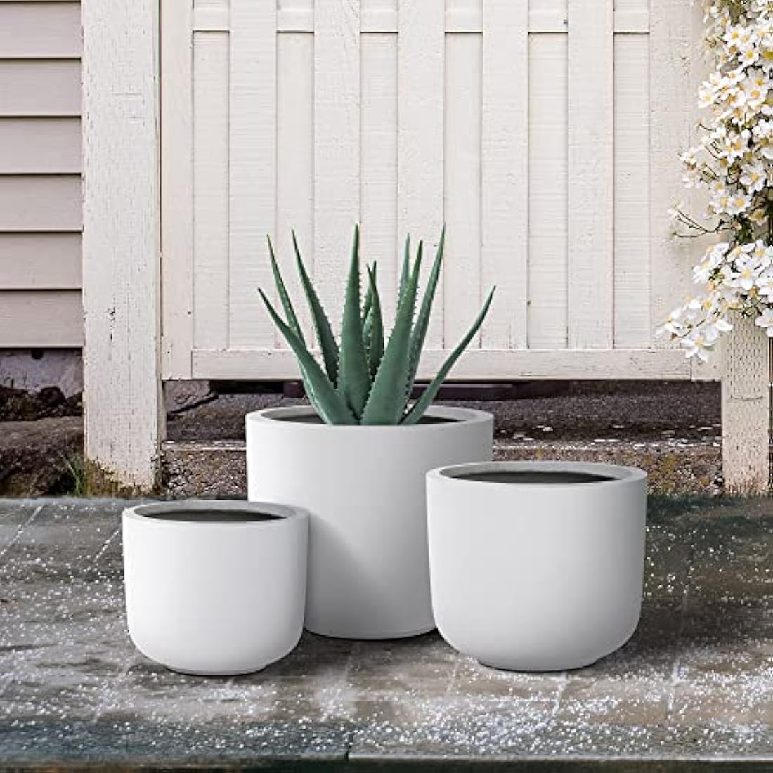 Kante Planter, Concrete, White, 13.1",11",9" Dia