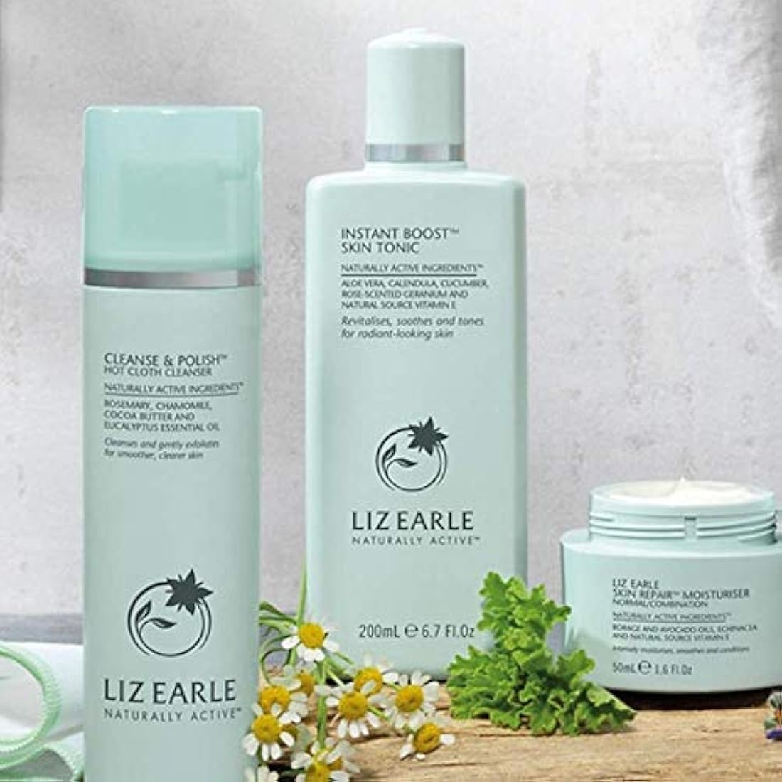 Liz Earle Instant Boost Skin Tonic 3 x 200ml Bottle A Face Moisturiser To Repair Sensitive Cleanse Skin