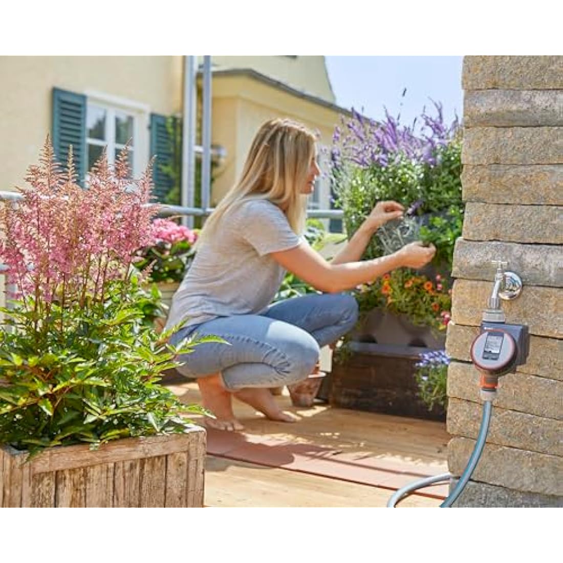 GARDENA Flex irrigation controller for quick automatic irrigation for the terrace and balcony, easy to use, Water Now function, Color Black/Grey/Orange 1890-20