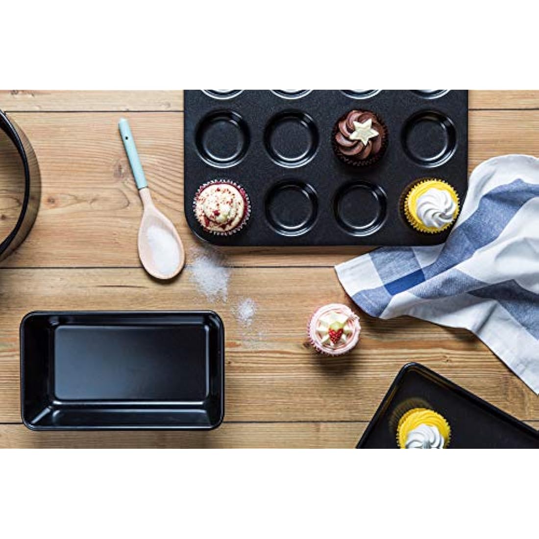 Tala Performance, Loose Base Square Cake Tin, Professional Gauge Carbon Steel with Eclipse Non-Stick Coating, 18 cm x 18 cm / 7" x 7" Cake Pan; Ideal for Bakes and Celebration Cakes