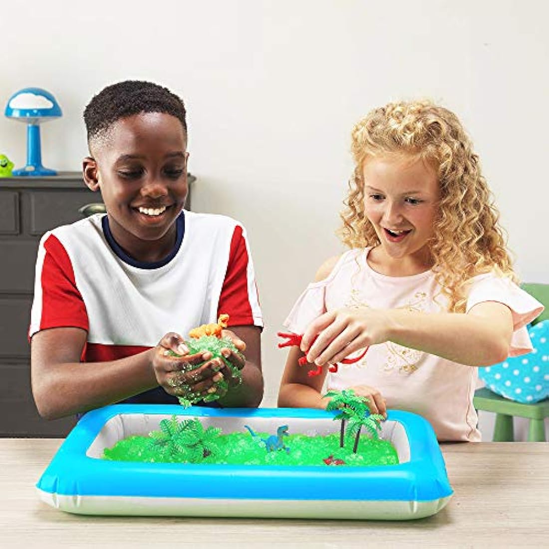 Zimpli Kids - Gelli Adventures Dino Pack, 5 Use, 8 x Dinosaur Figures, Inflatable Tray, Imaginative Prehistoric Dinosaur Playset, Educational Science Kit for Boys and Girls, Children's Role Play Toy