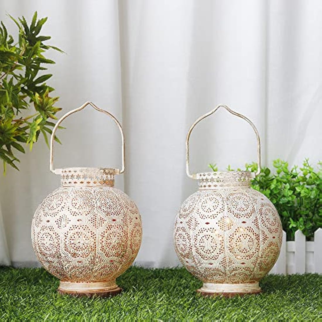 TRIROCKS Set of 2 Moroccan Style Metal Table Lamp 18cm H Battery Powered Cordless Lanterns with LED Fairy Lights Bulb Perfect for Home Living Room Parties Tabletop Indoors (White)