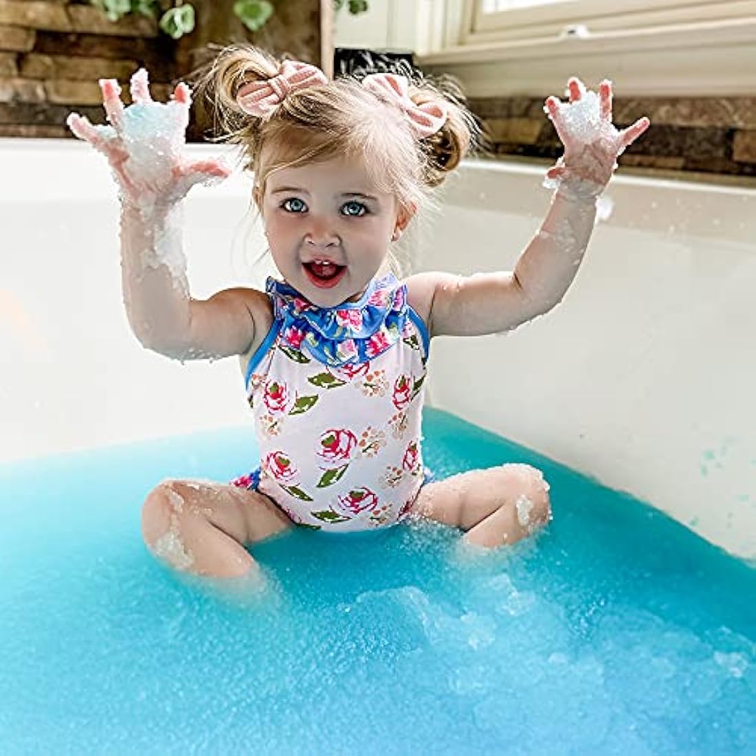 Zimpli Kids 10 x Gelli Baff Gift Bundle, Magically turns water into thick, colourful goo, 3 x Red, 3 x Blue, 2 x Pink & 2 x Green, Party Favours for Children, Multi-Sensory Bath Toy, Water Toys