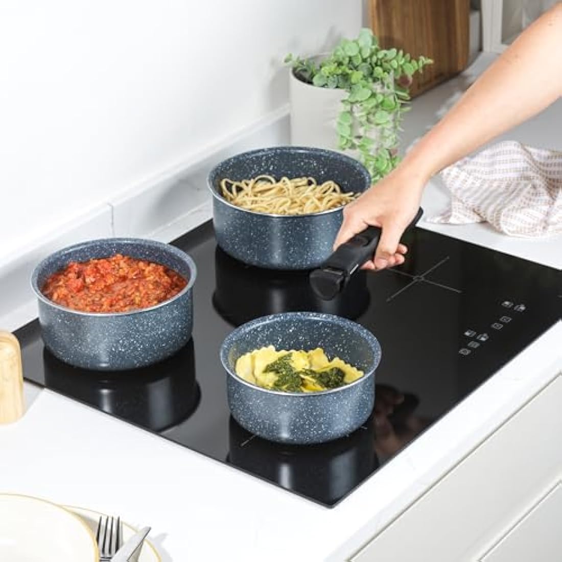 Russell Hobbs Nightfall Stone Saucepan Set – Smart Clip Non-Stick Pans, 16cm, 18cm, 20cm, Stay Cool Detachable Handle, Oven to Hob to Table Cooking, Space Saving Stackable Cookware, RH03294EU7