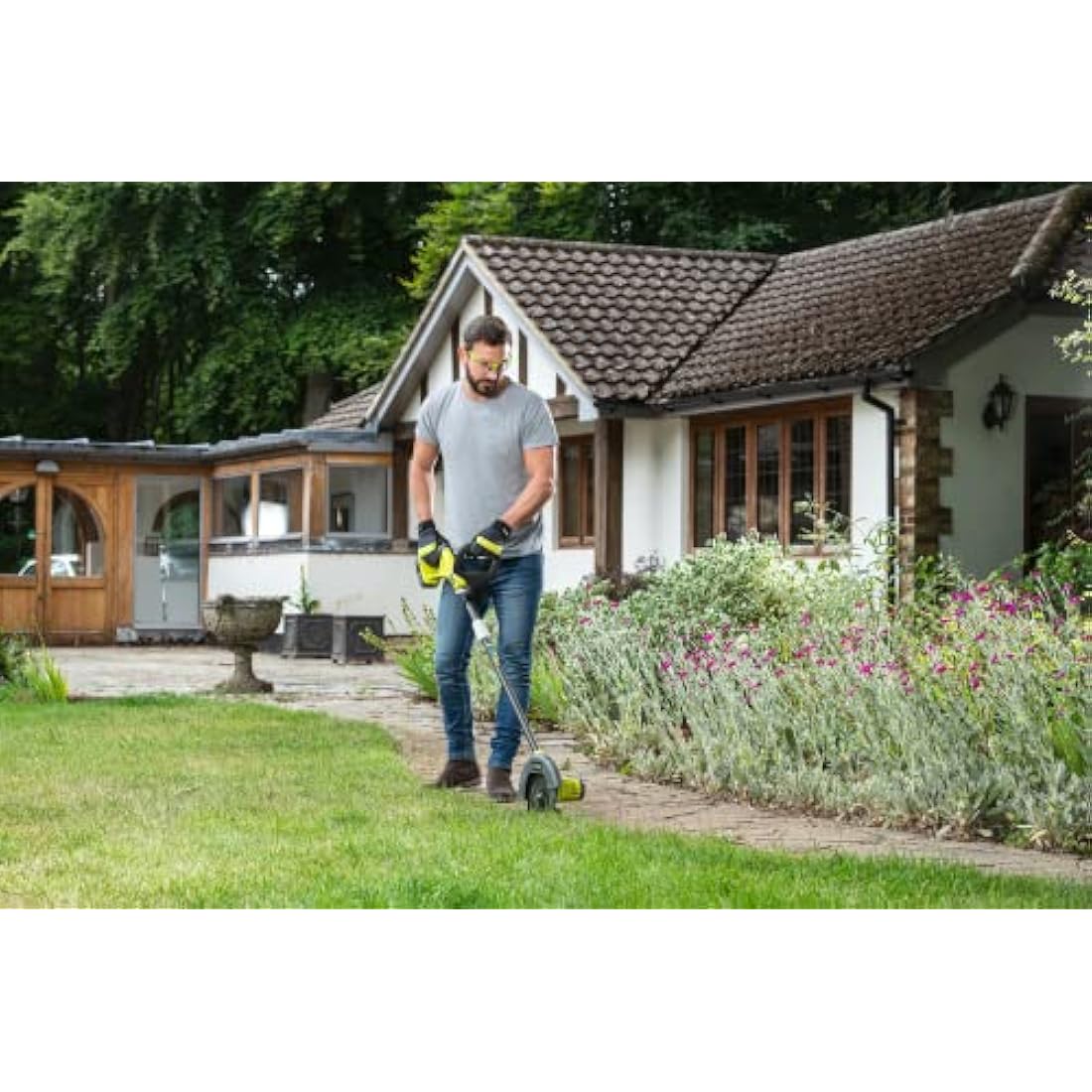 Ryobi RY18EGA-0 18V ONE+ Cordless 22cm Edger (Bare Tool)