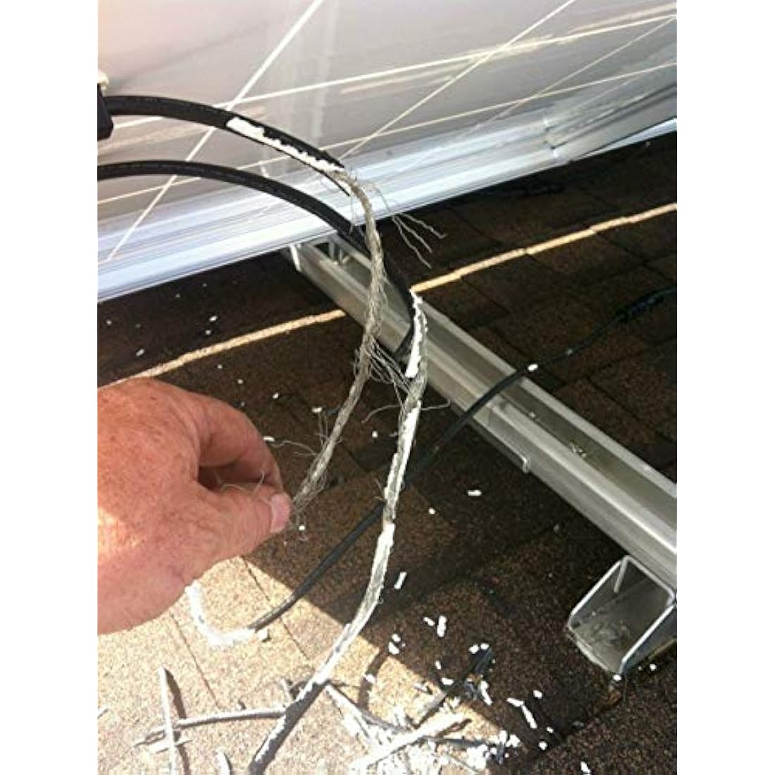 MY SQUIRREL GUARD - Solar Panel Protection - 8" Kit. 100 ft. PVC Coated Galvanized Steel Roll with 100 Aluminum Fasteners, Black