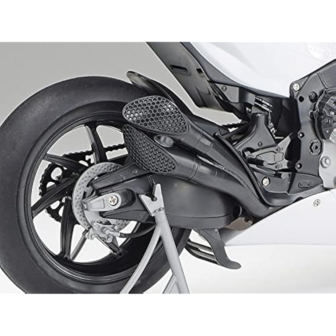 Tamiya Vehicle 14139 1:12 Team Suzuki ECSTAR GSX-RR 2020 Faithful Replica Plastic Kit, Crafts, Model Kit, Assembly, Unpainted, Multicoloured