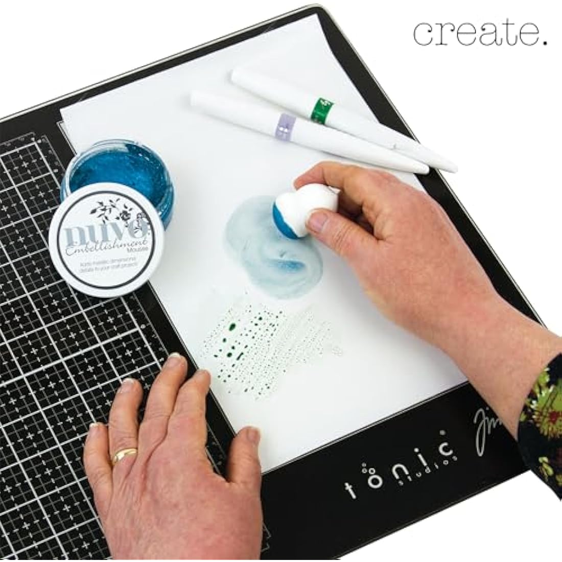 Tonic Studios Glass Cutting Mat, Black, 14" x 23"