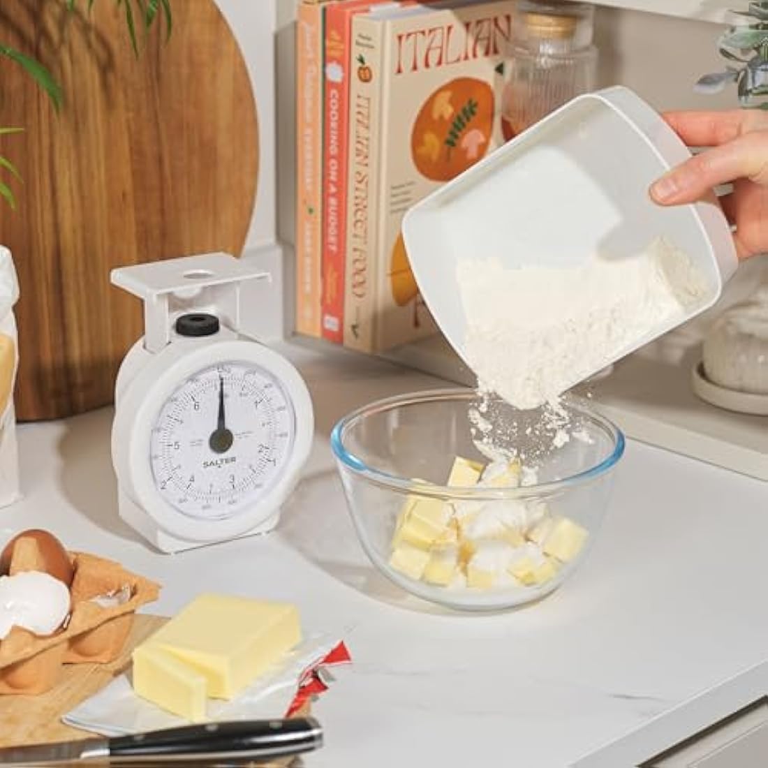 Salter 112 WHWHDR Mechanical Kitchen Scale – Mini Analogue Food Scale, 3kg Capacity, Includes 1L Dishwasher Safe Detachable Bowl, No Batteries, Scale Fits Inside Bowl For Compact Storage, 24 x 18cm