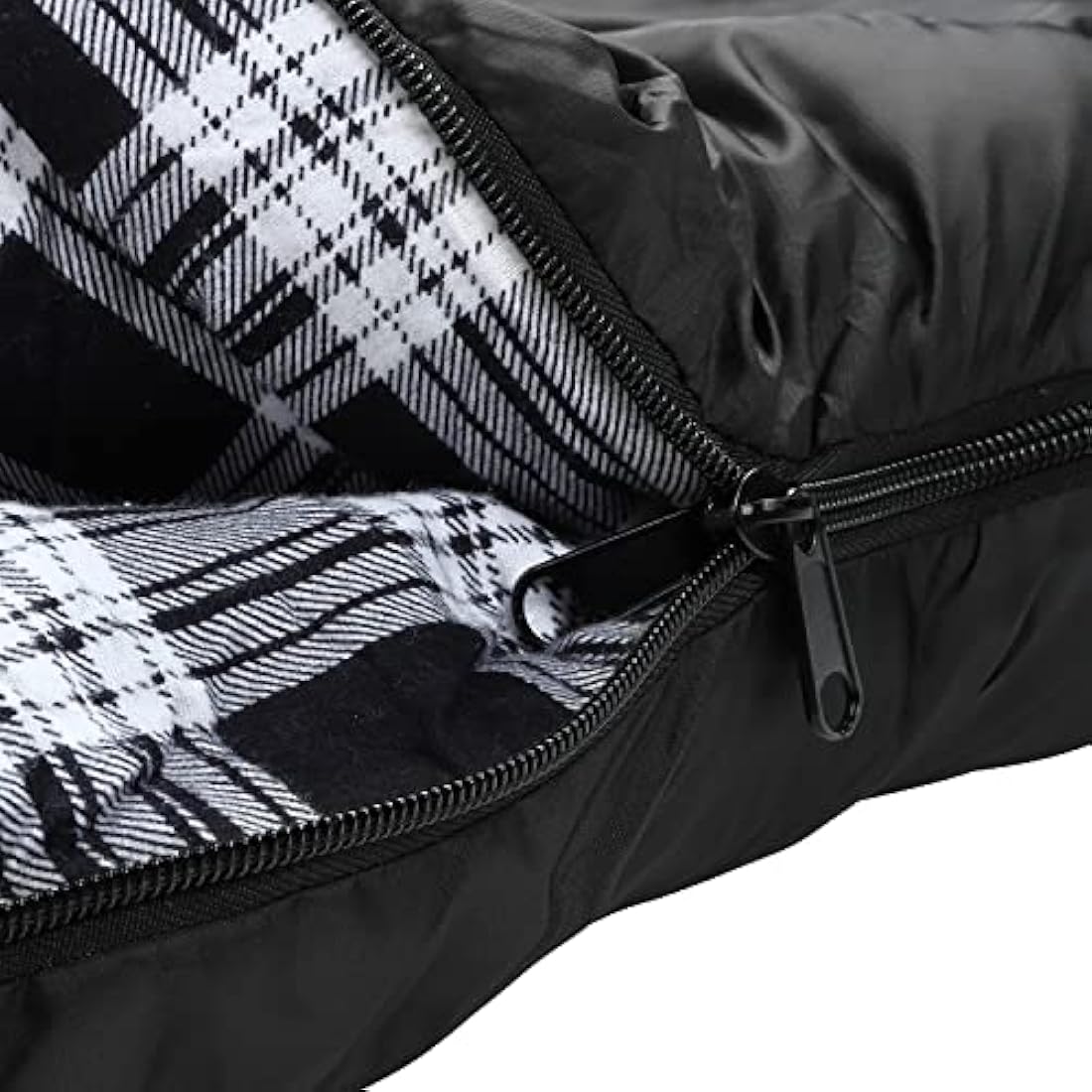 Winter 0 Degree Double Sleeping Bag, Double Wide Queen Size 2 Person Sleeping Bag With 100% Cotton Flannel Lining, Warm And Waterproof For Camping, Fishing or Hunting in Cold Weather